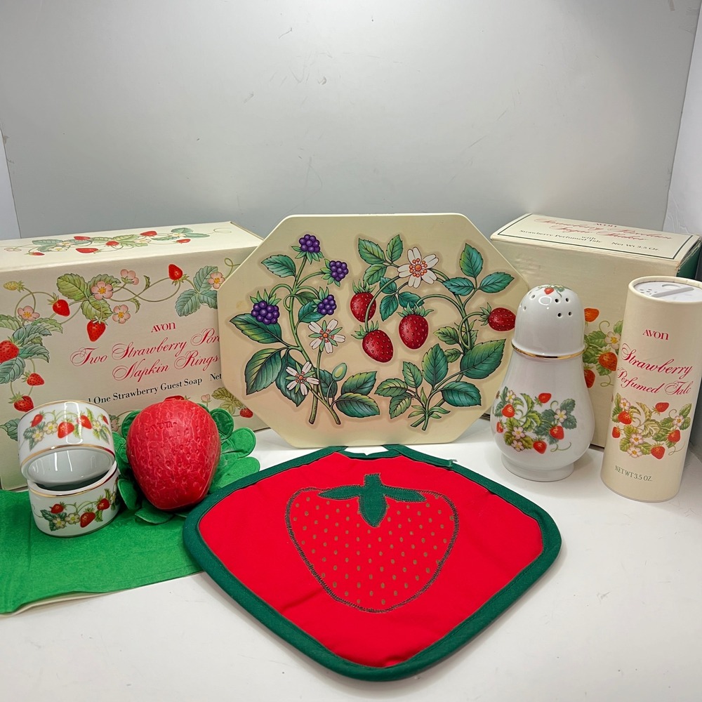 Vintage Strawberry Set Avon Porcelain Napkin Rings Sugar Shaker Soap Trivet